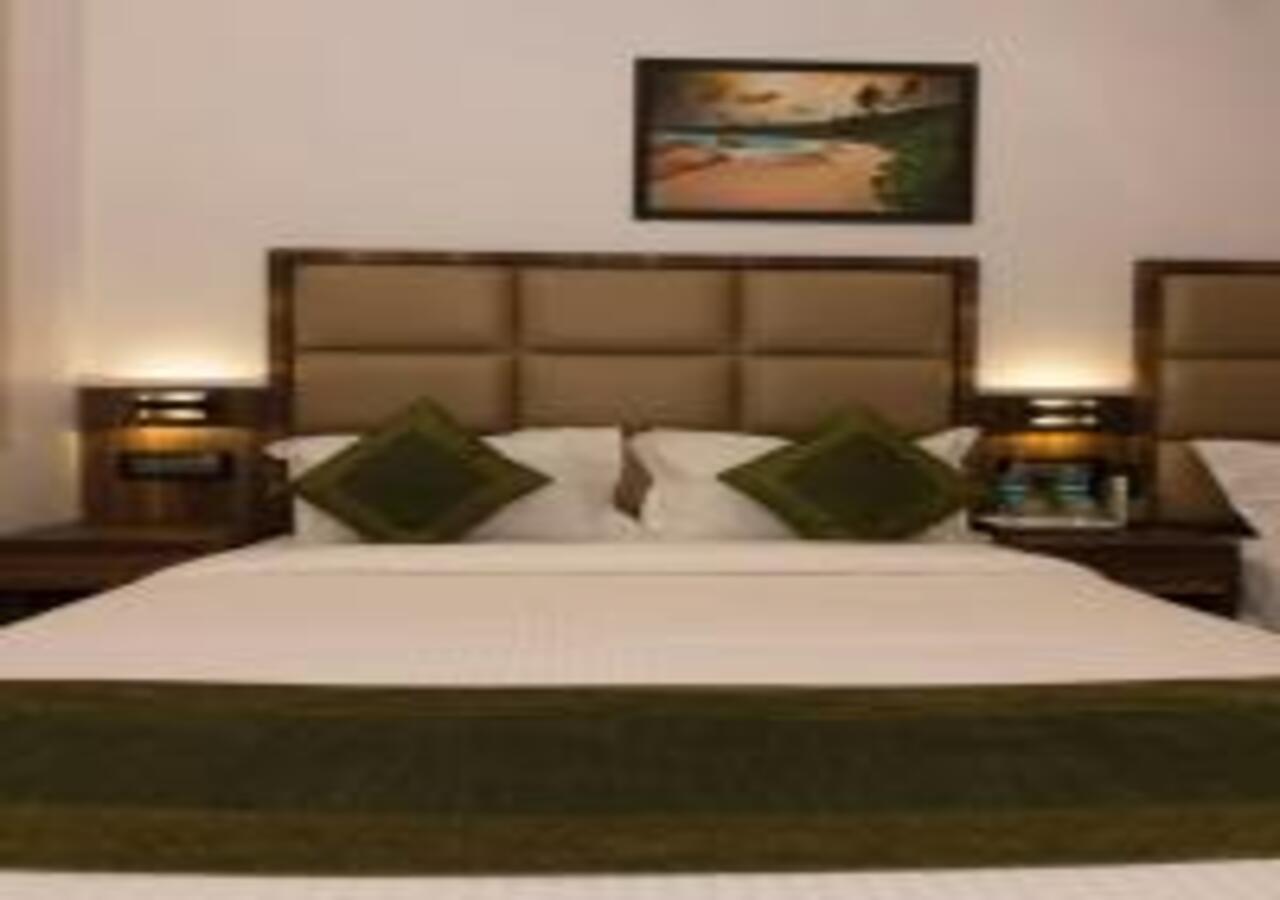Hotel Meriton Mumbai International Airport T-2 Exterior photo